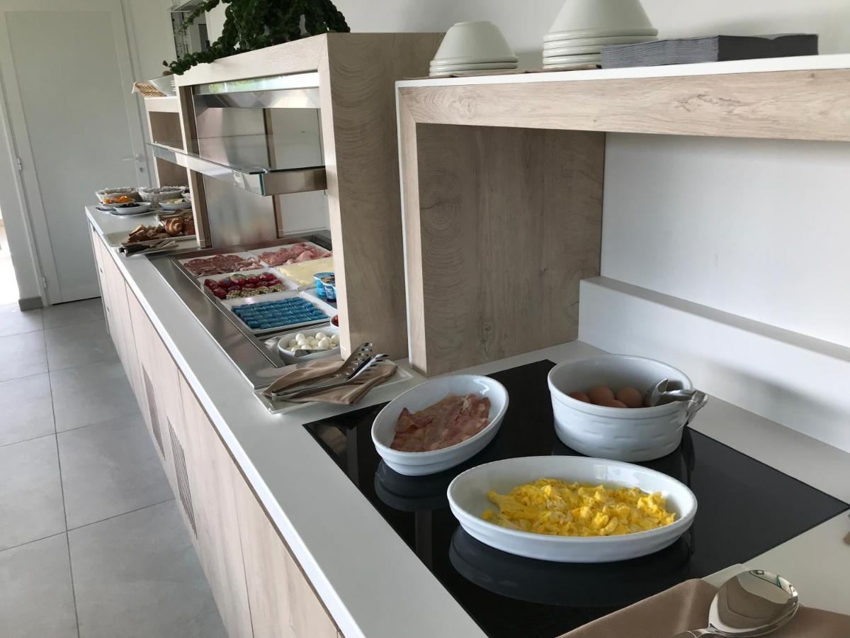Hotel La Pigna リニャーノ・サッビアドーロ エクステリア 写真